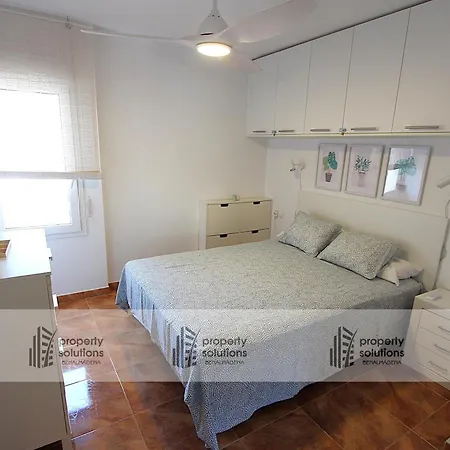 1017 Iris - Vista Al Mar - Cerca De Tren, Restaurantes Y Tiendas - Playa A 10 Minutos Caminando דירה