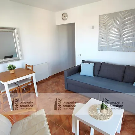 1017 Iris - Vista Al Mar - Cerca De Tren, Restaurantes Y Tiendas - Playa A 10 Minutos Caminando דירה *
